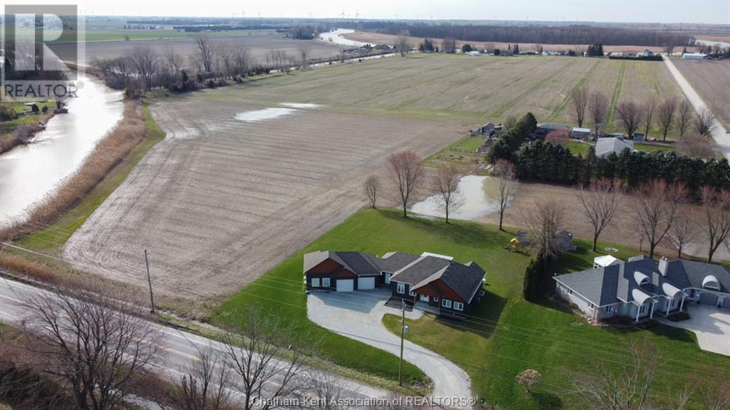 4011 Dufferin Avenue, Wallaceburg, Ontario  N8A 4M7 - Photo 3 - 25001962