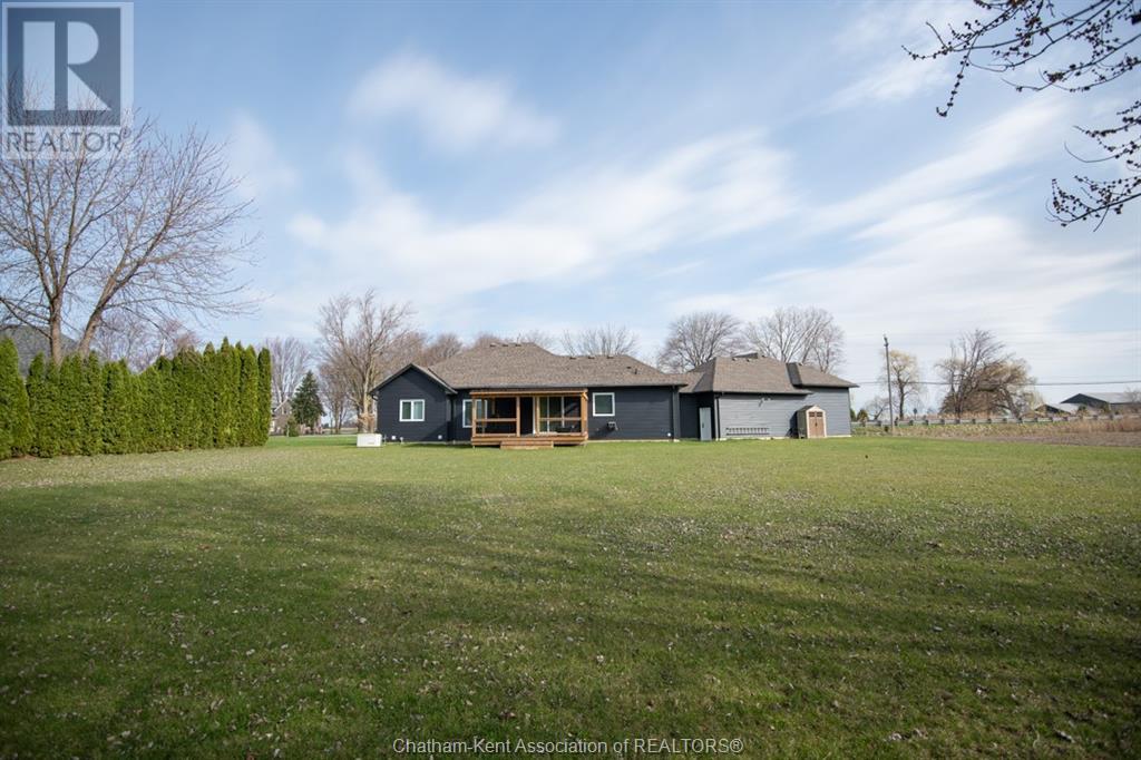 4011 Dufferin Avenue, Wallaceburg, Ontario  N8A 4M7 - Photo 43 - 25001962