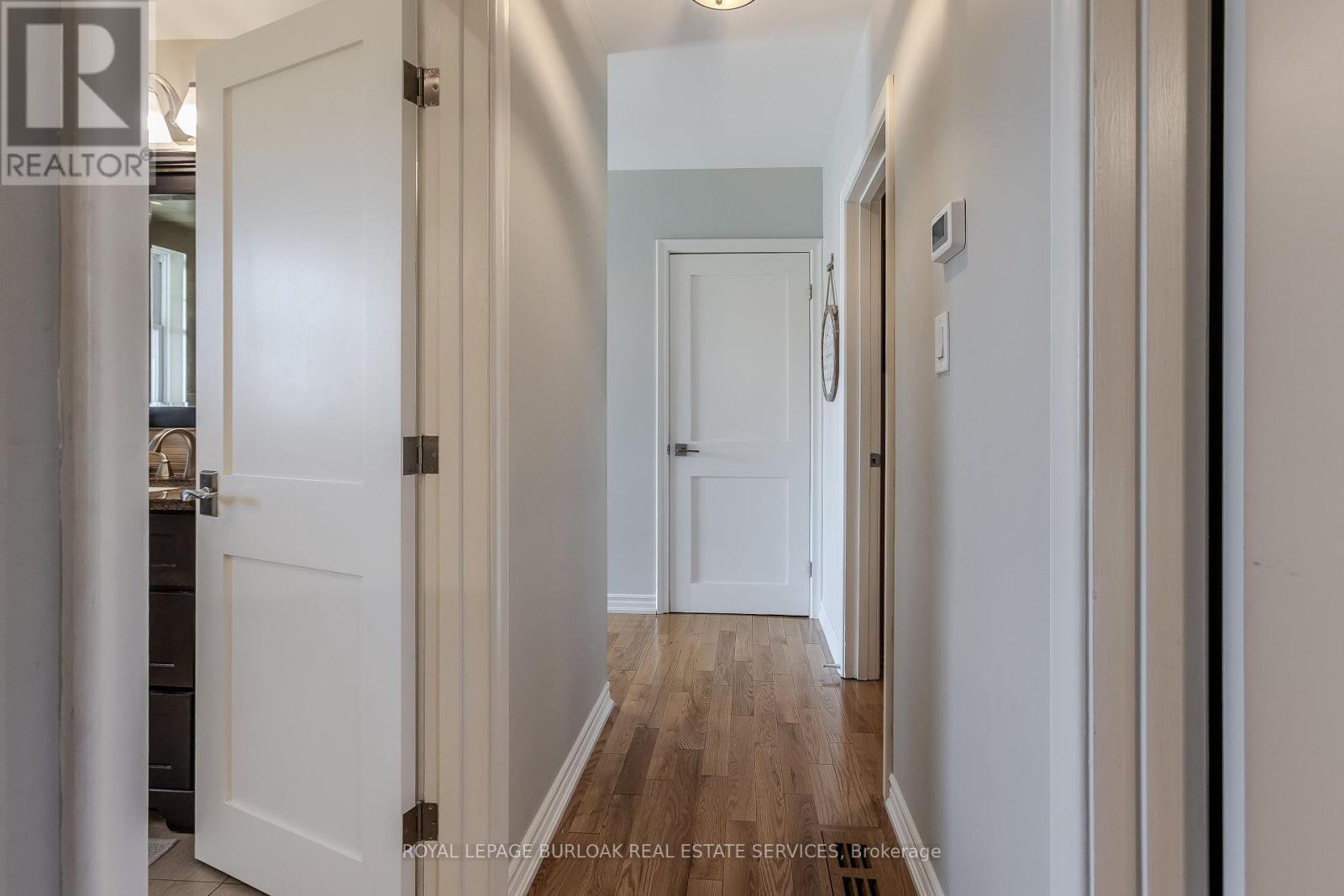 1100 Dovercourt Avenue, Burlington, Ontario  L7T 3C5 - Photo 13 - W12075336