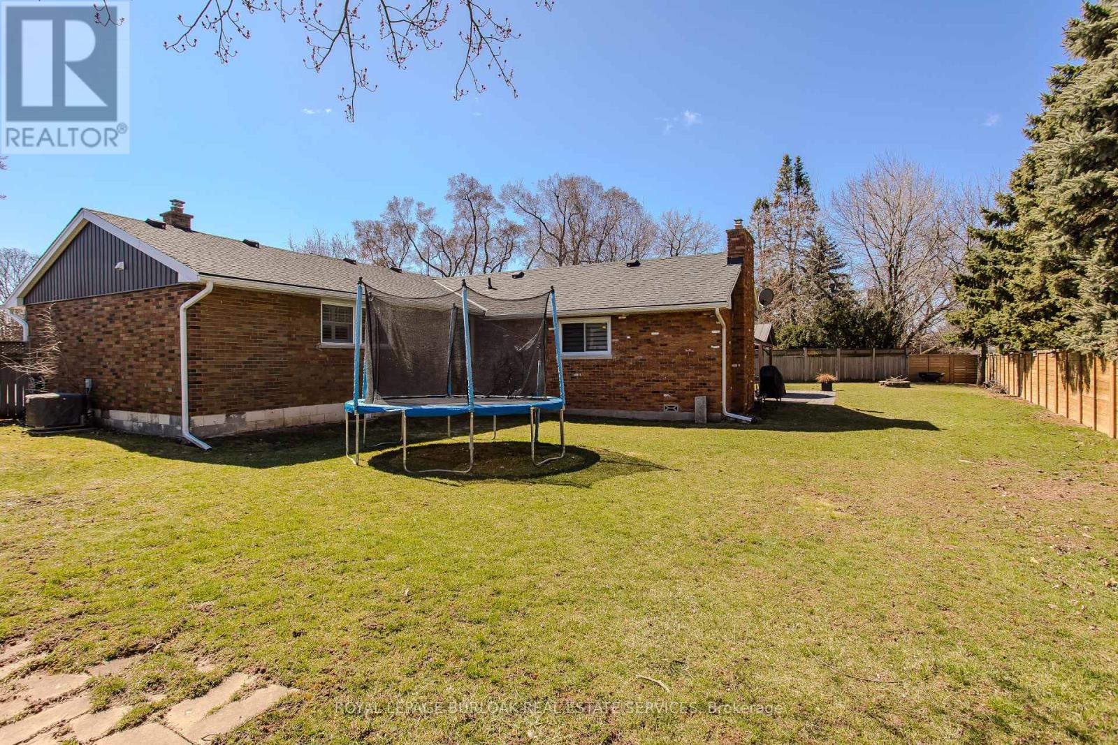 1100 Dovercourt Avenue, Burlington, Ontario  L7T 3C5 - Photo 42 - W12075336