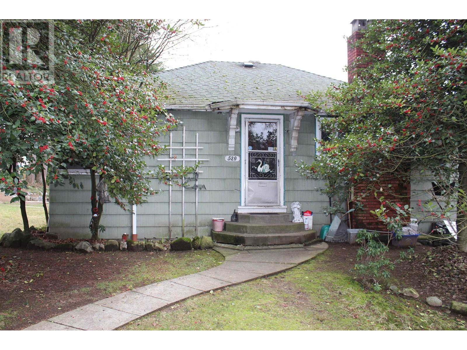 Listing Picture 3 of 4 : 520 KOOTENAY STREET, Vancouver / 溫哥華 - 魯藝地產 Yvonne Lu Group - MLS Medallion Club Member