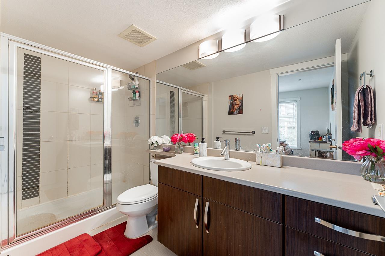 304 13555 Gateway Drive, Surrey, British Columbia  V3T 0B5 - Photo 19 - R2988873