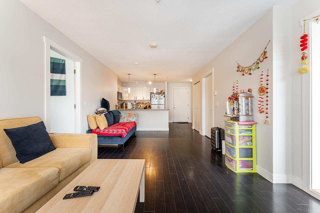 304 13555 Gateway Drive, Surrey, British Columbia  V3T 0B5 - Photo 14 - R2988873