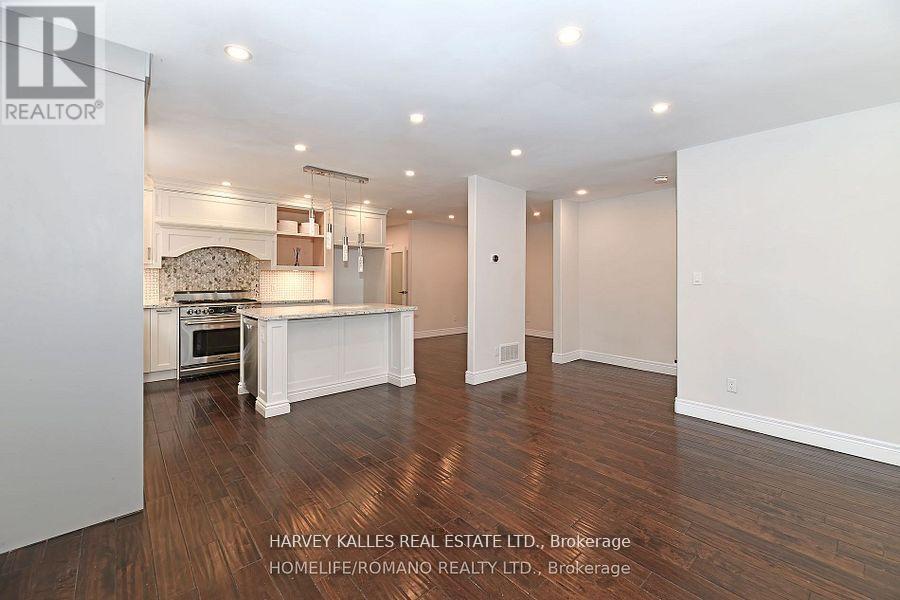 21 King High Avenue, Toronto, Ontario  M3H 3A8 - Photo 4 - C12075402