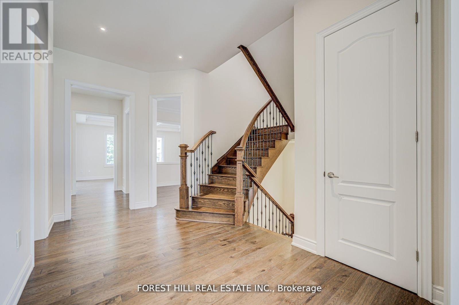 Property at 12 GIARDINA CRESCENT image 3