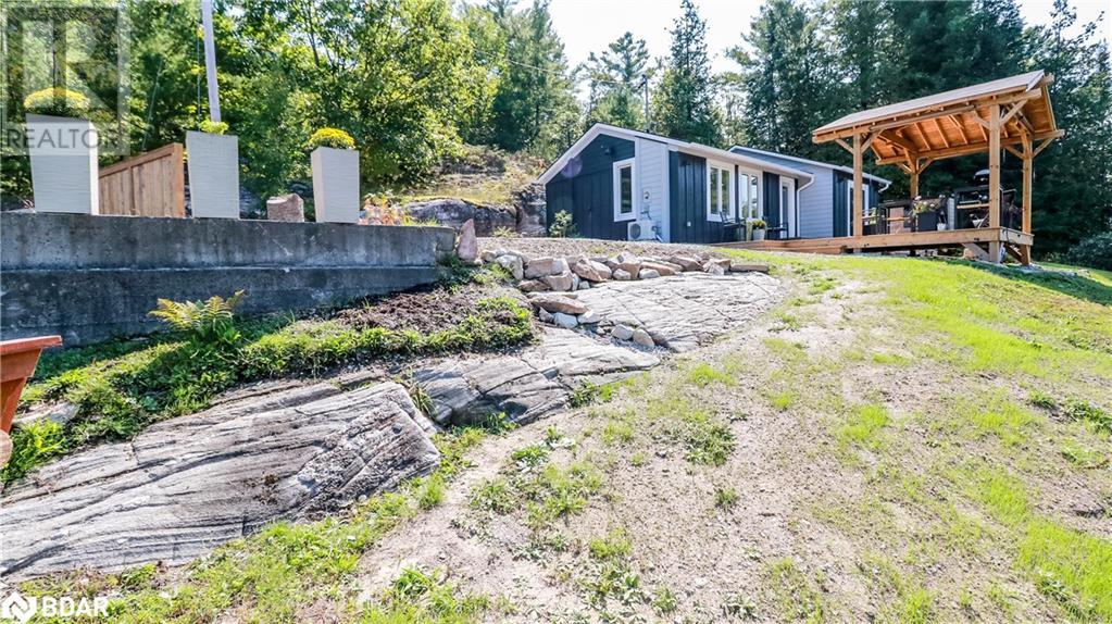 Property at 8150 LAIDLAW Avenue image 3