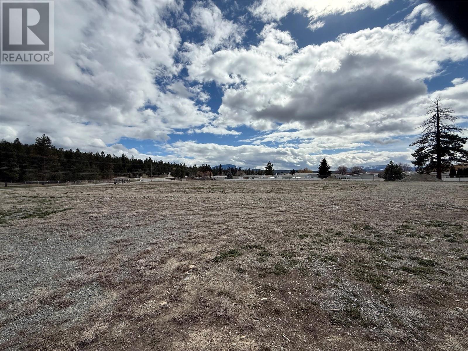2269 30th Avenue N, Cranbrook, British Columbia  V1C 7B1 - Photo 2 - 10342637
