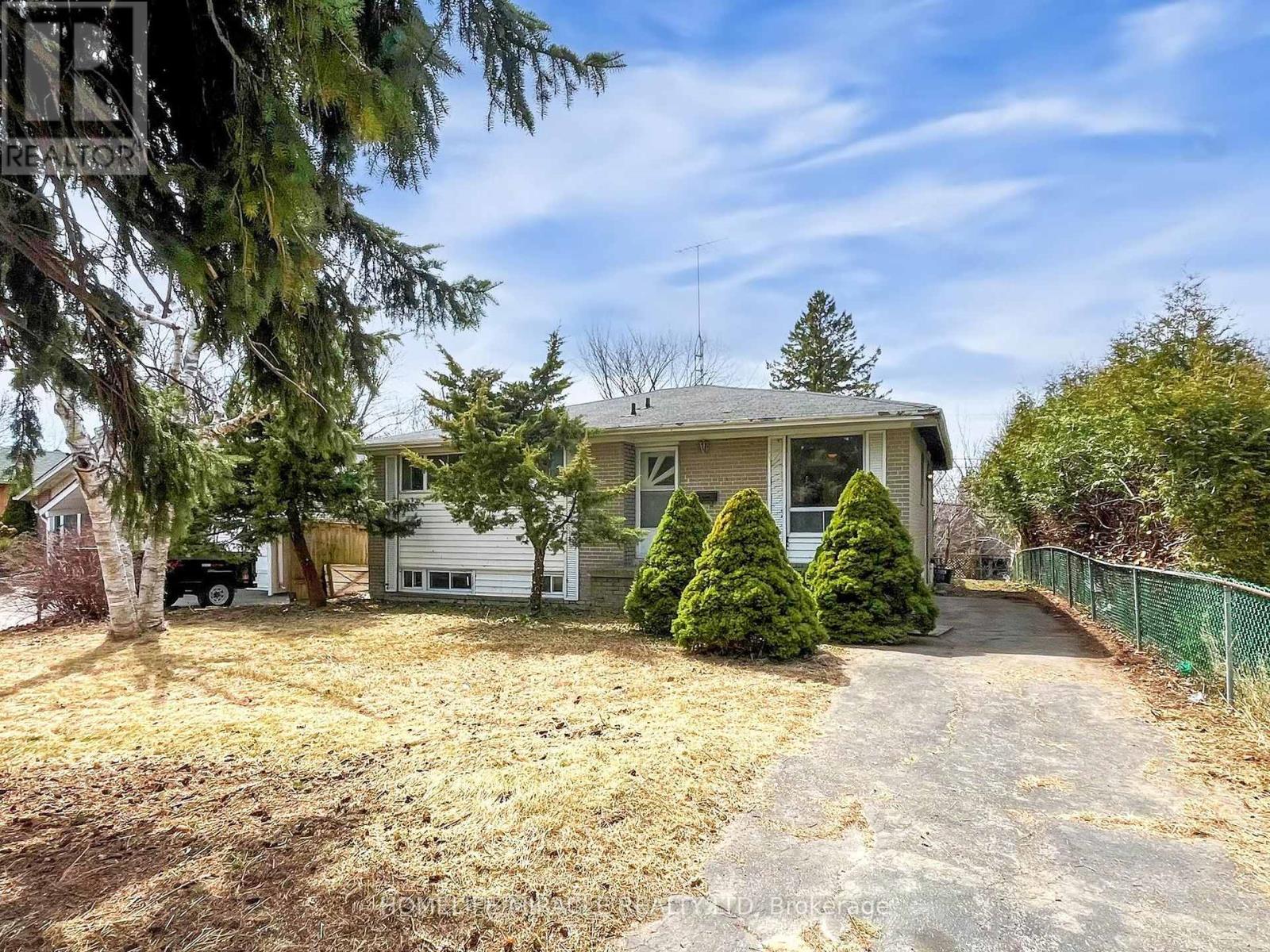 Property at 912 REYTAN BOULEVARD image 2