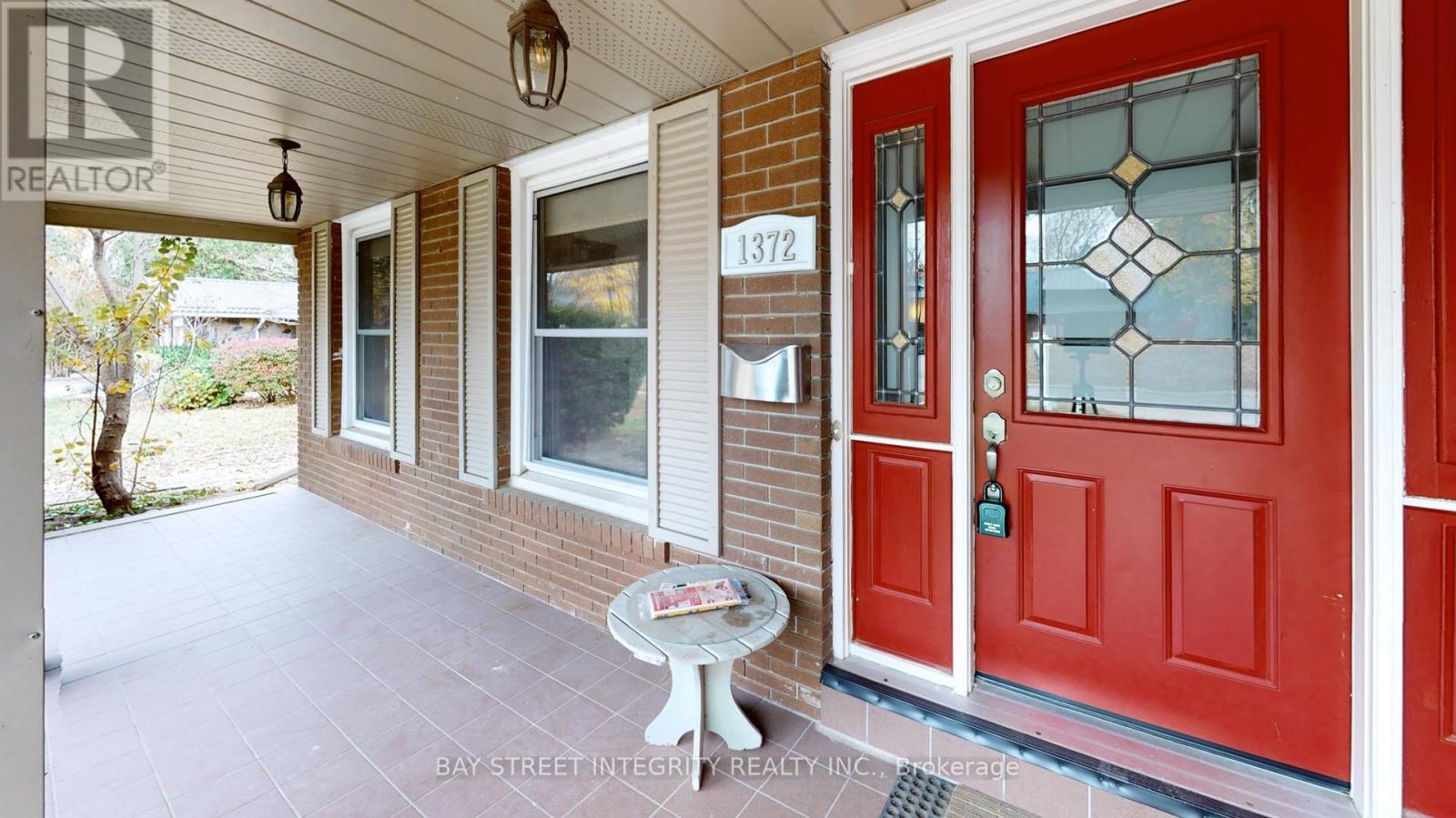 1372 Gatehouse Drive, Mississauga, Ontario  L5H 1A5 - Photo 7 - W12065205