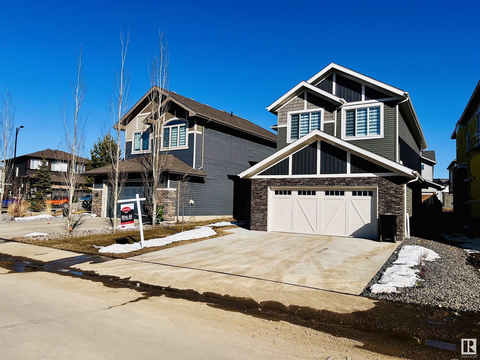 Property at 1105 GYRFALCON CR NW image 4