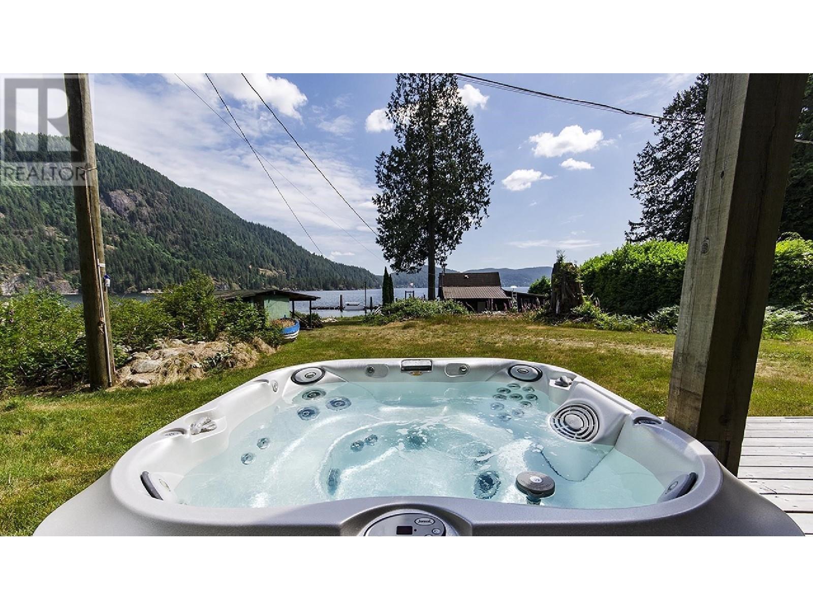 6 Brighton Beach, North Vancouver, British Columbia  V0V 0V0 - Photo 18 - R2989022