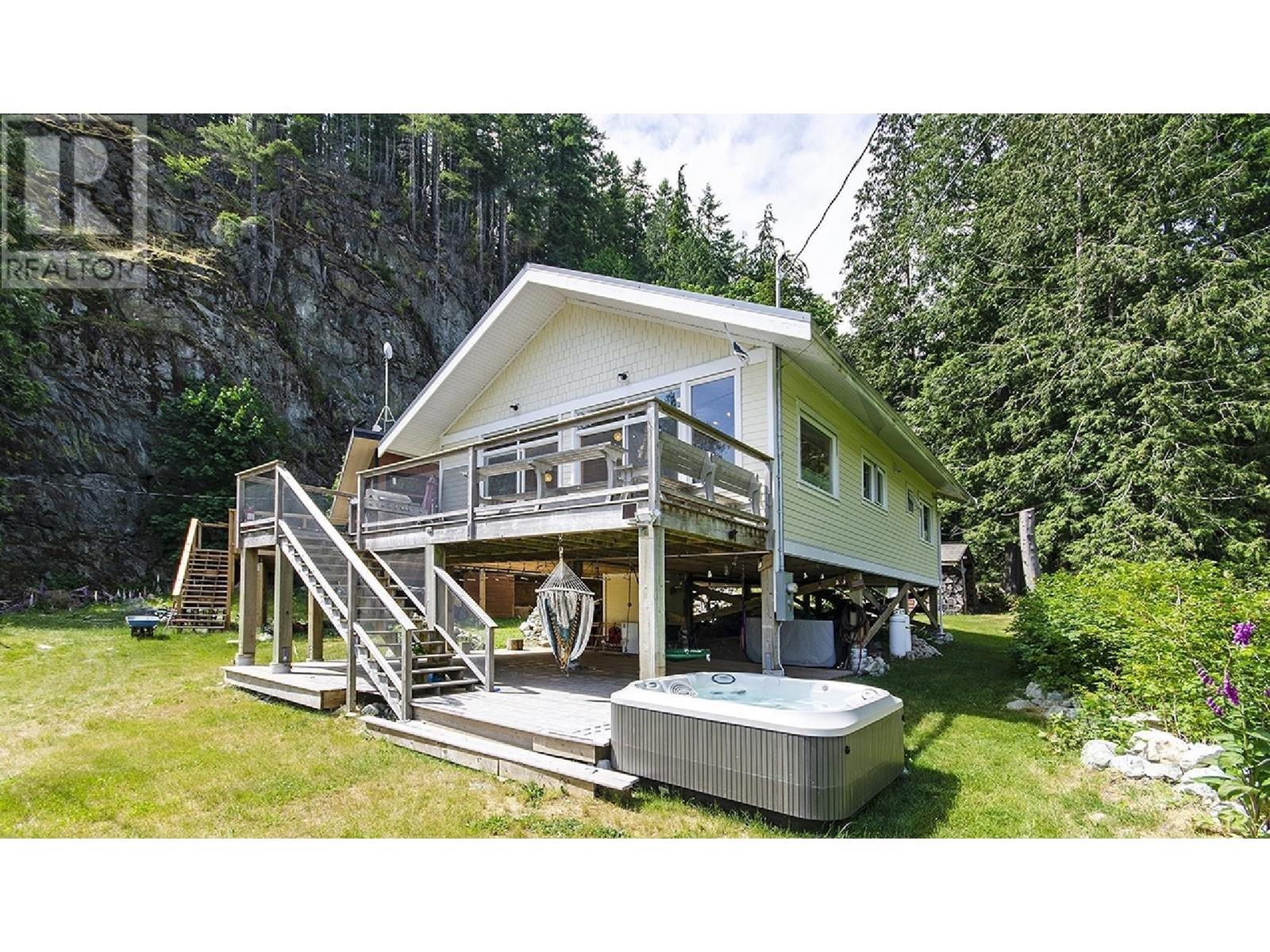 6 Brighton Beach, North Vancouver, British Columbia  V0V 0V0 - Photo 23 - R2989022