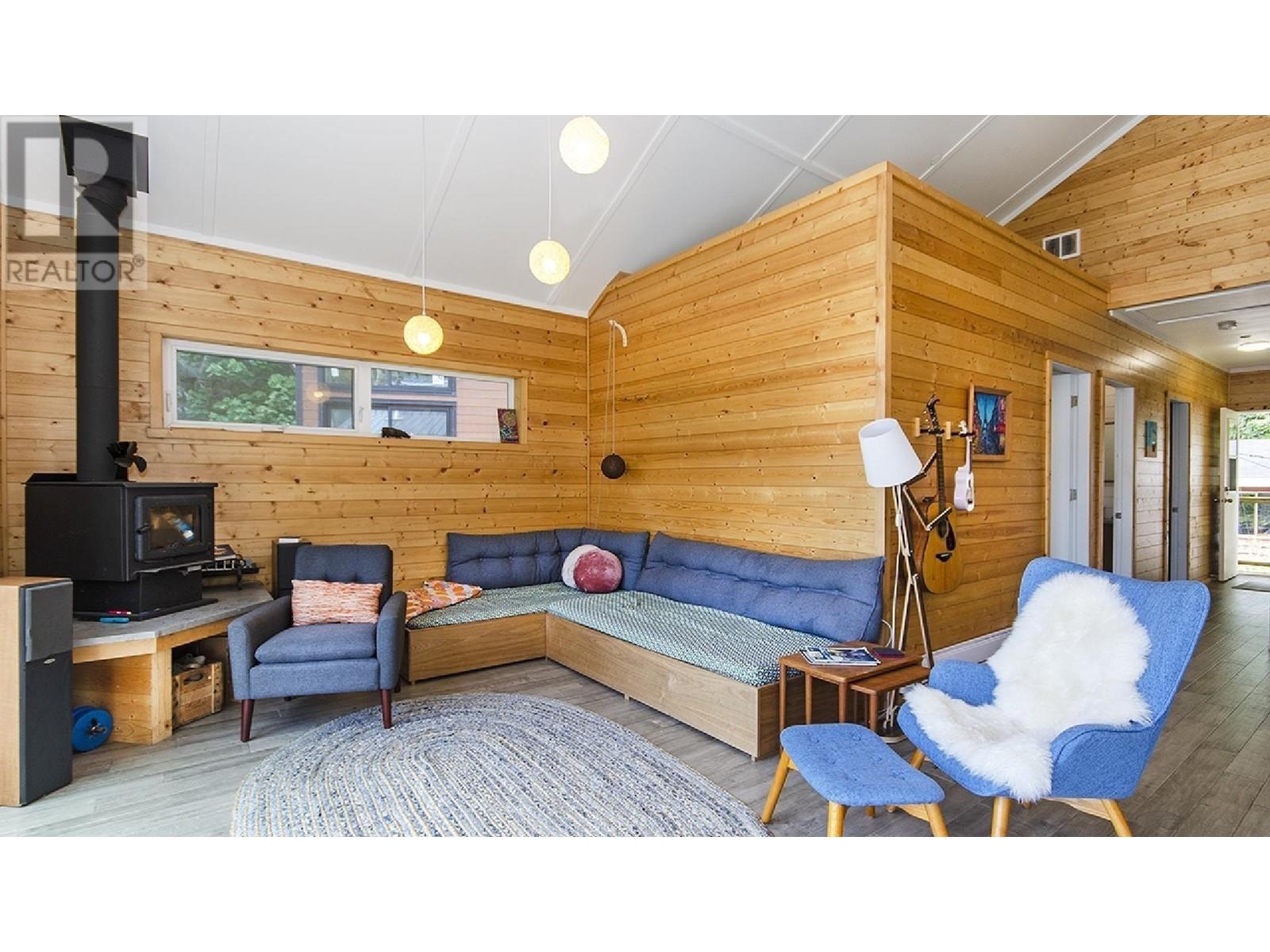 6 Brighton Beach, North Vancouver, British Columbia  V0V 0V0 - Photo 5 - R2989022