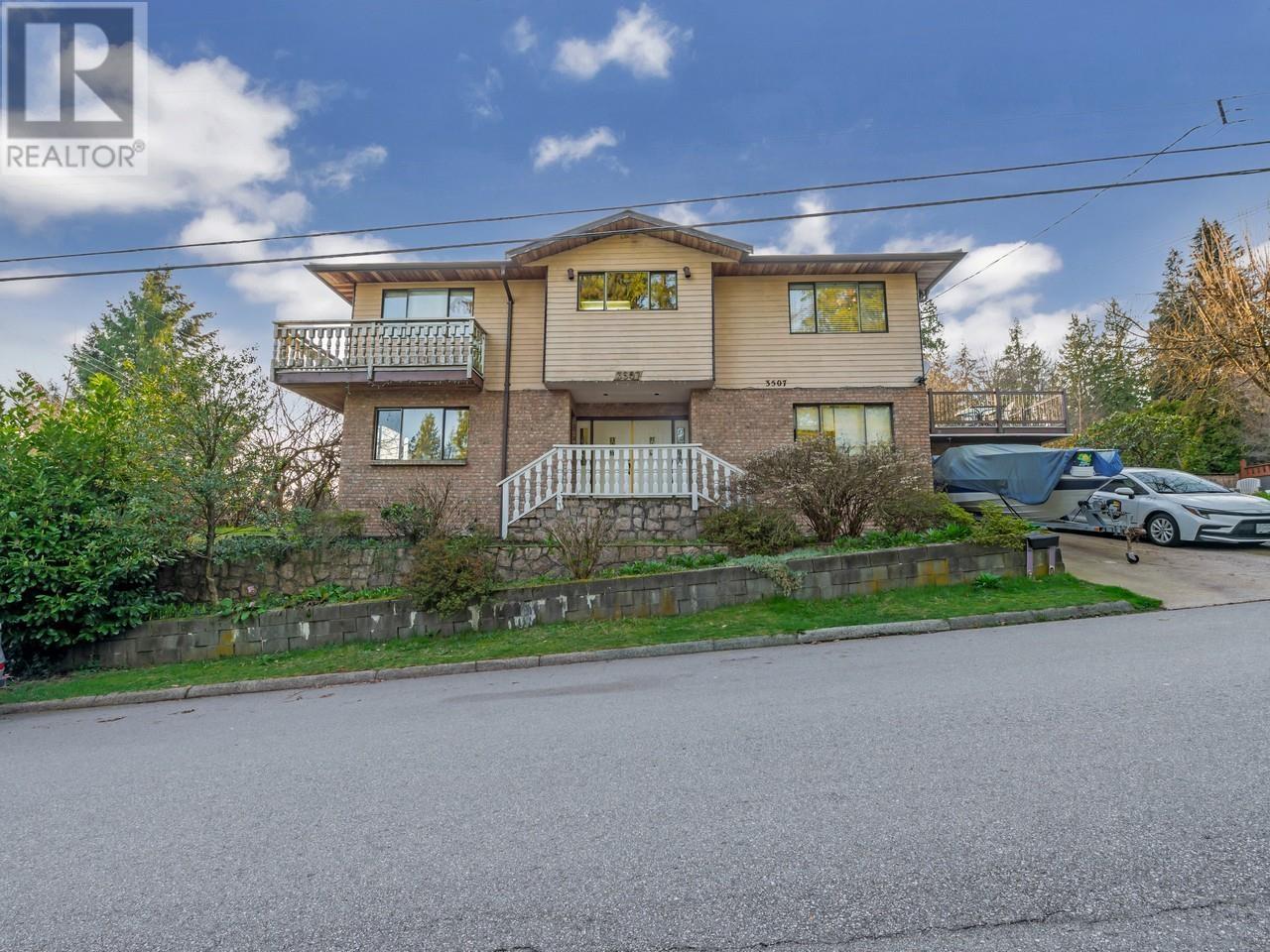 3507 St. Andrews Avenue, North Vancouver, British Columbia  V7N 2A3 - Photo 2 - R2989041