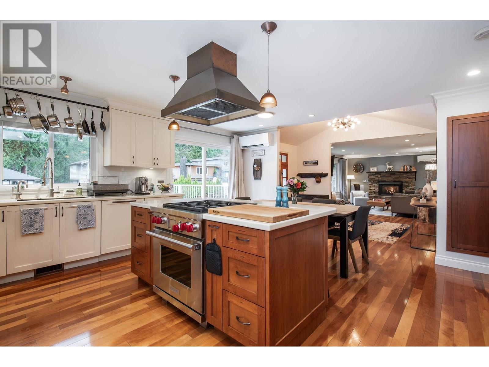 4350 Ruth Crescent, North Vancouver, British Columbia  V7K 2M9 - Photo 10 - R2989046