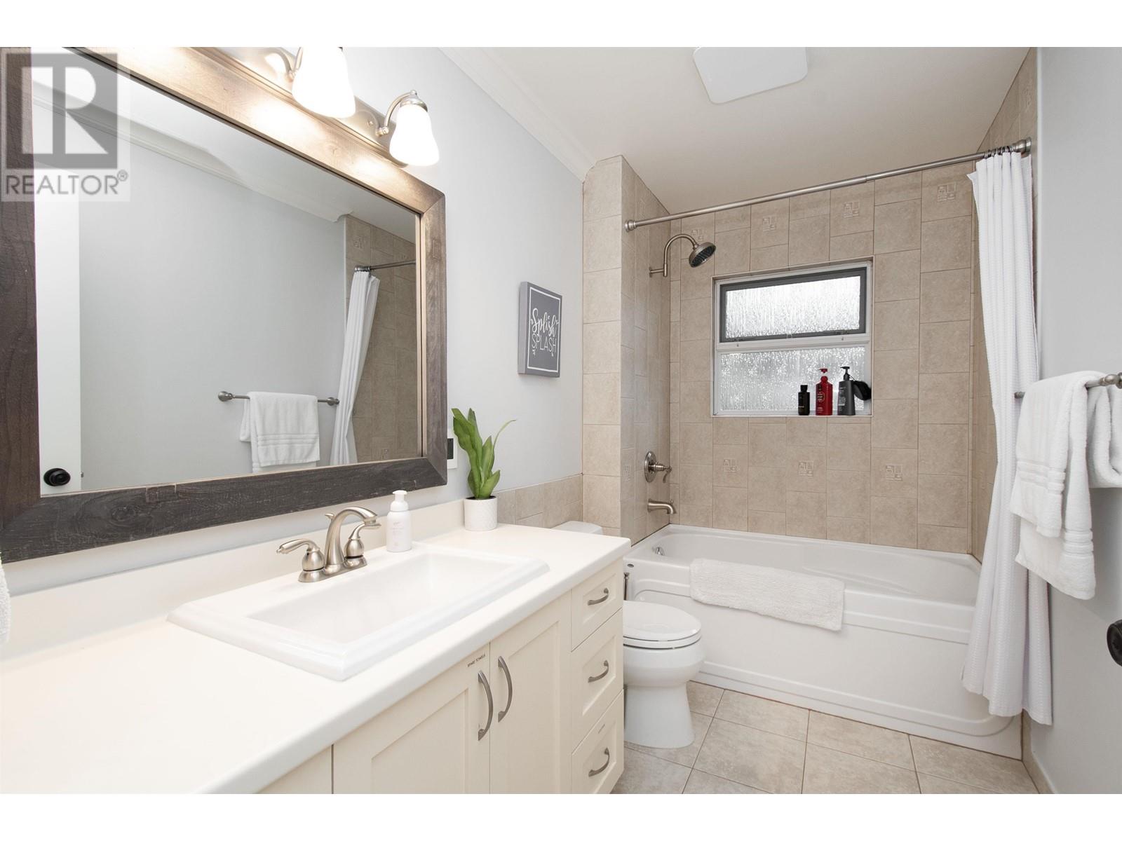 4350 Ruth Crescent, North Vancouver, British Columbia  V7K 2M9 - Photo 14 - R2989046