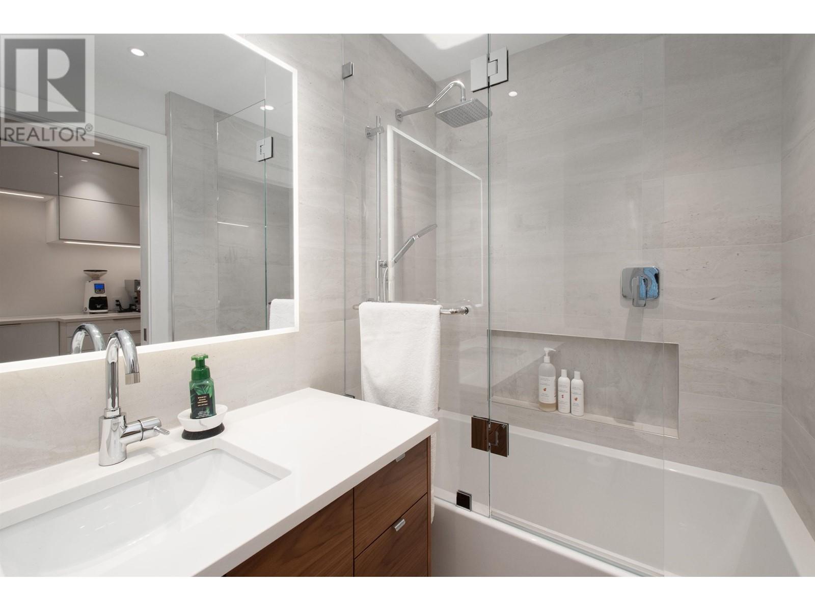 4350 Ruth Crescent, North Vancouver, British Columbia  V7K 2M9 - Photo 31 - R2989046