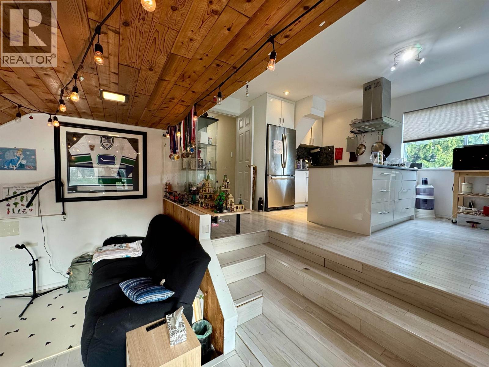 10800 Rochdale Drive, Richmond, British Columbia  V7A 3N6 - Photo 5 - R2989049