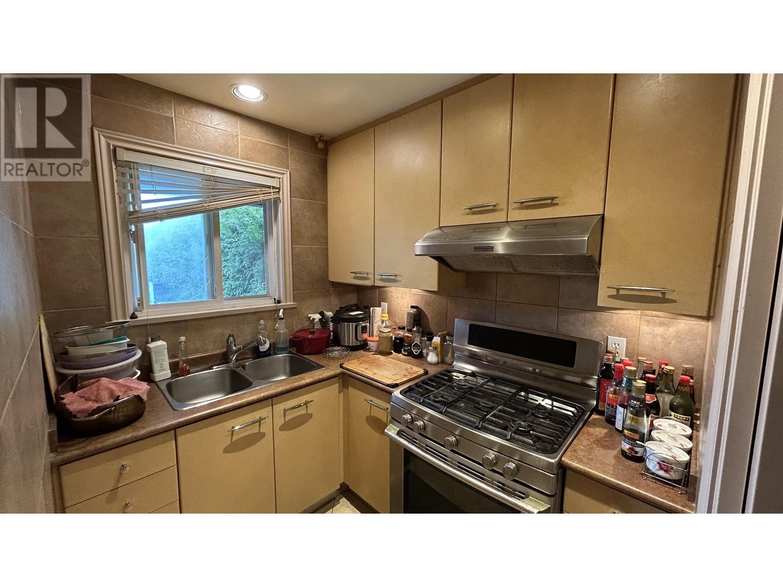 Listing Picture 9 of 24 : 8090 LAUREL STREET, Vancouver / 溫哥華 - 魯藝地產 Yvonne Lu Group - MLS Medallion Club Member