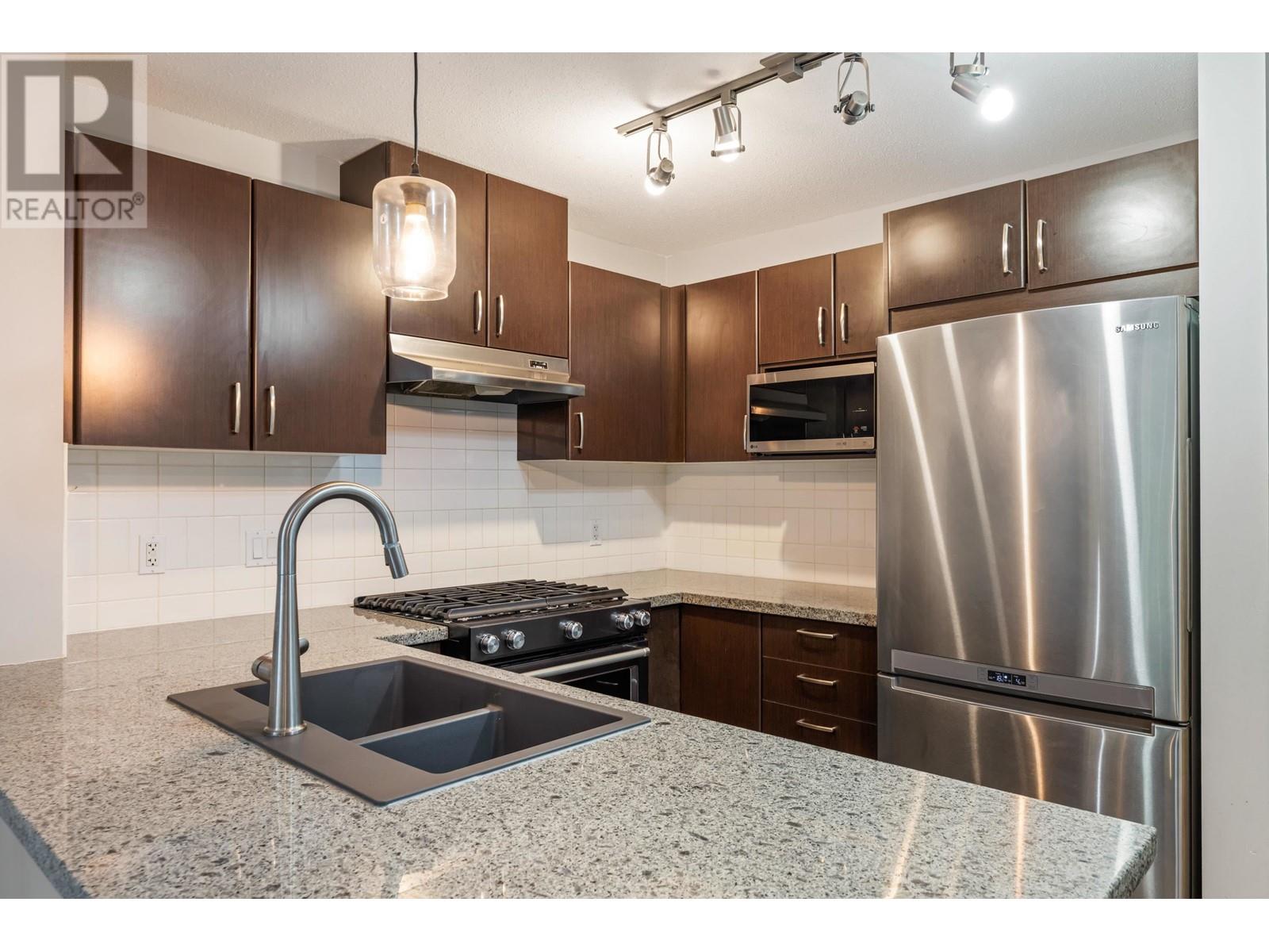 318 3110 Dayanee Springs Boulevard, Coquitlam, British Columbia  V3E 0B4 - Photo 5 - R2988278