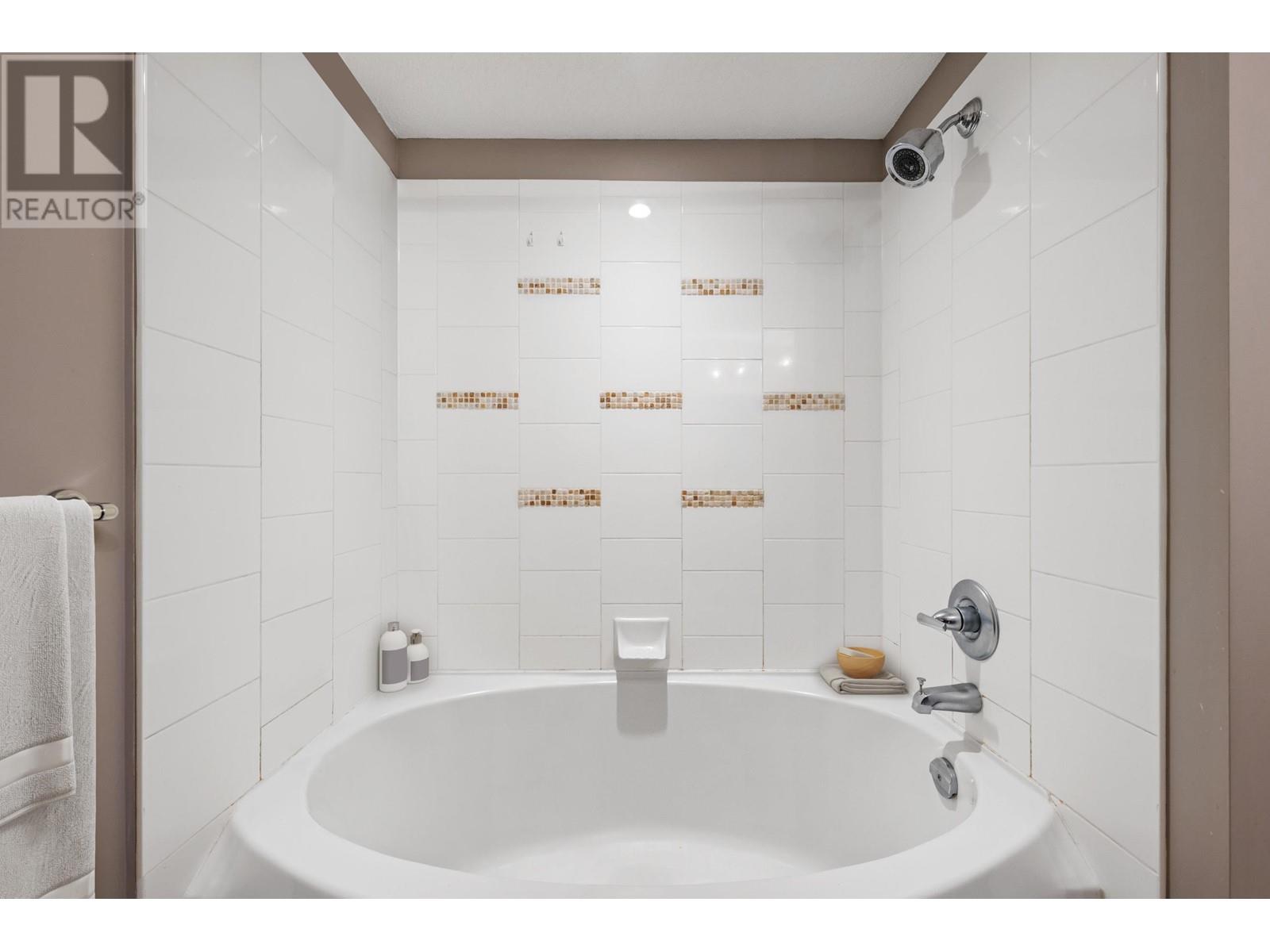 318 3110 Dayanee Springs Boulevard, Coquitlam, British Columbia  V3E 0B4 - Photo 22 - R2988278
