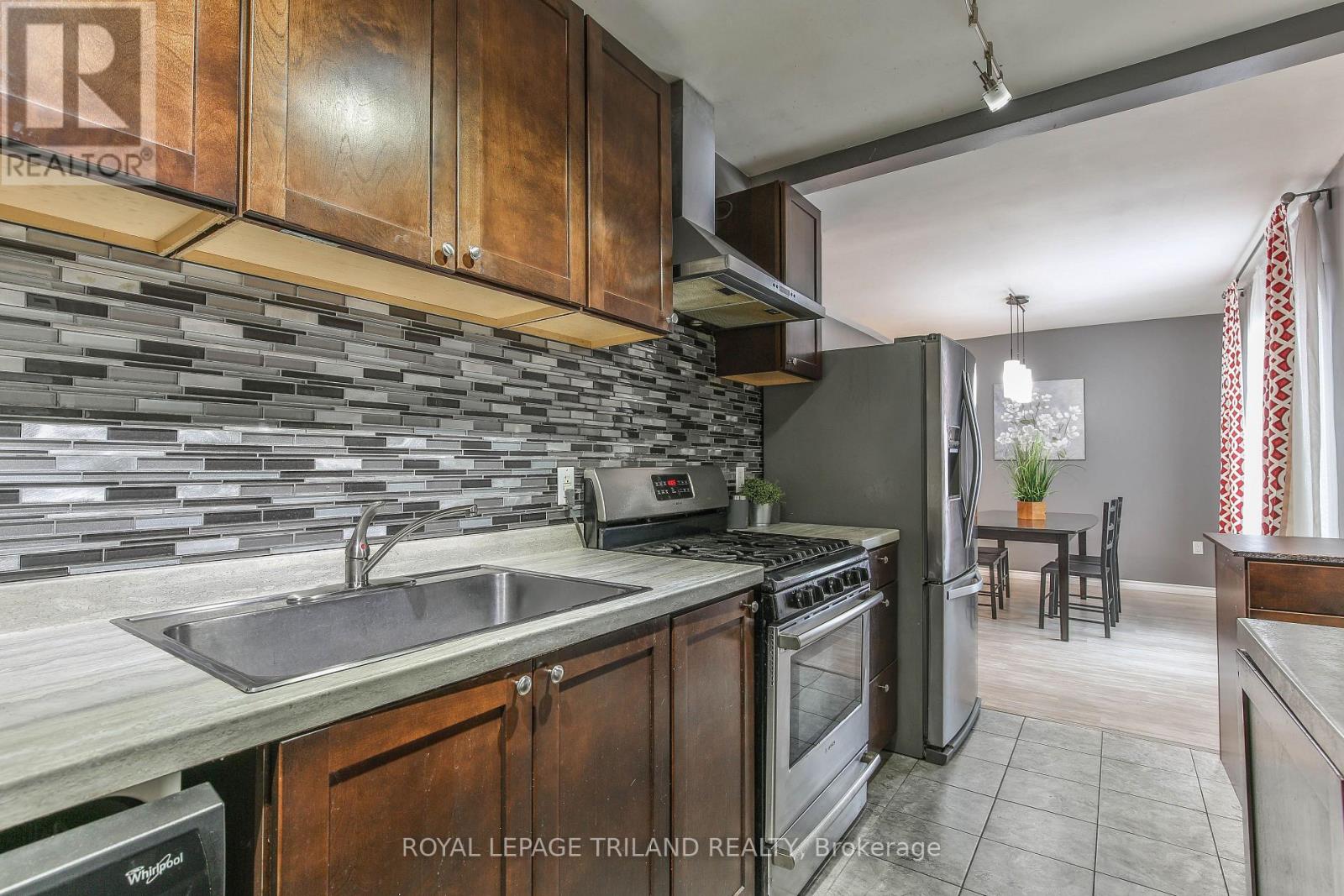 812 Adelaide Street N, London East, Ontario  N5Y 2L9 - Photo 13 - X12066523
