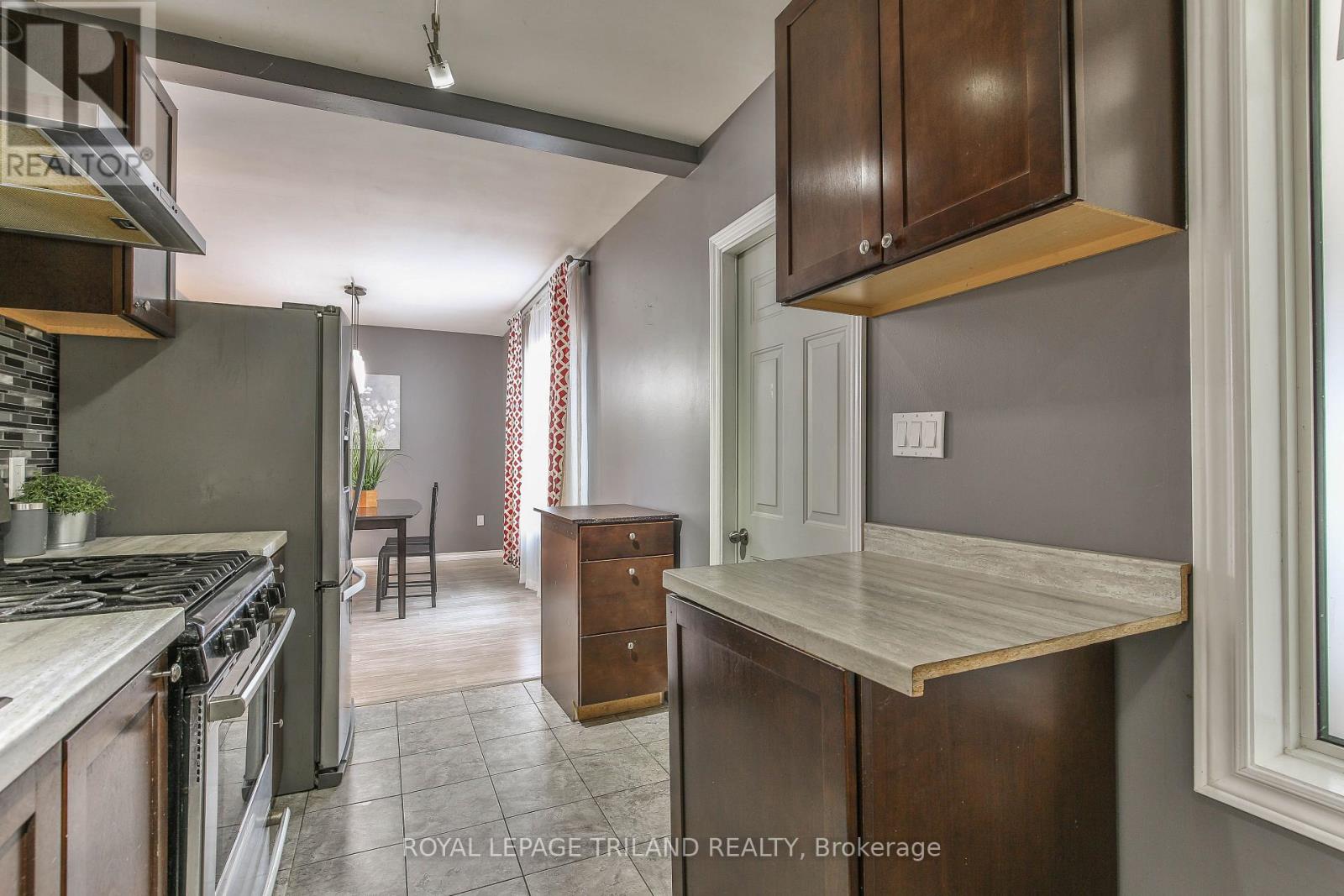 812 Adelaide Street N, London East, Ontario  N5Y 2L9 - Photo 14 - X12066523