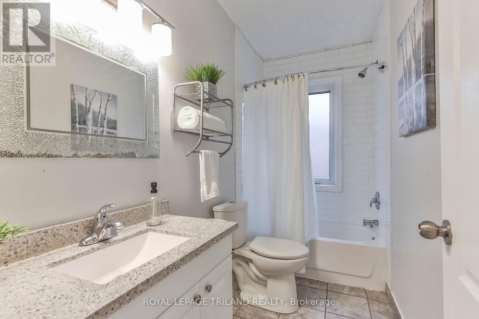 812 Adelaide Street N, London East, Ontario  N5Y 2L9 - Photo 24 - X12066523