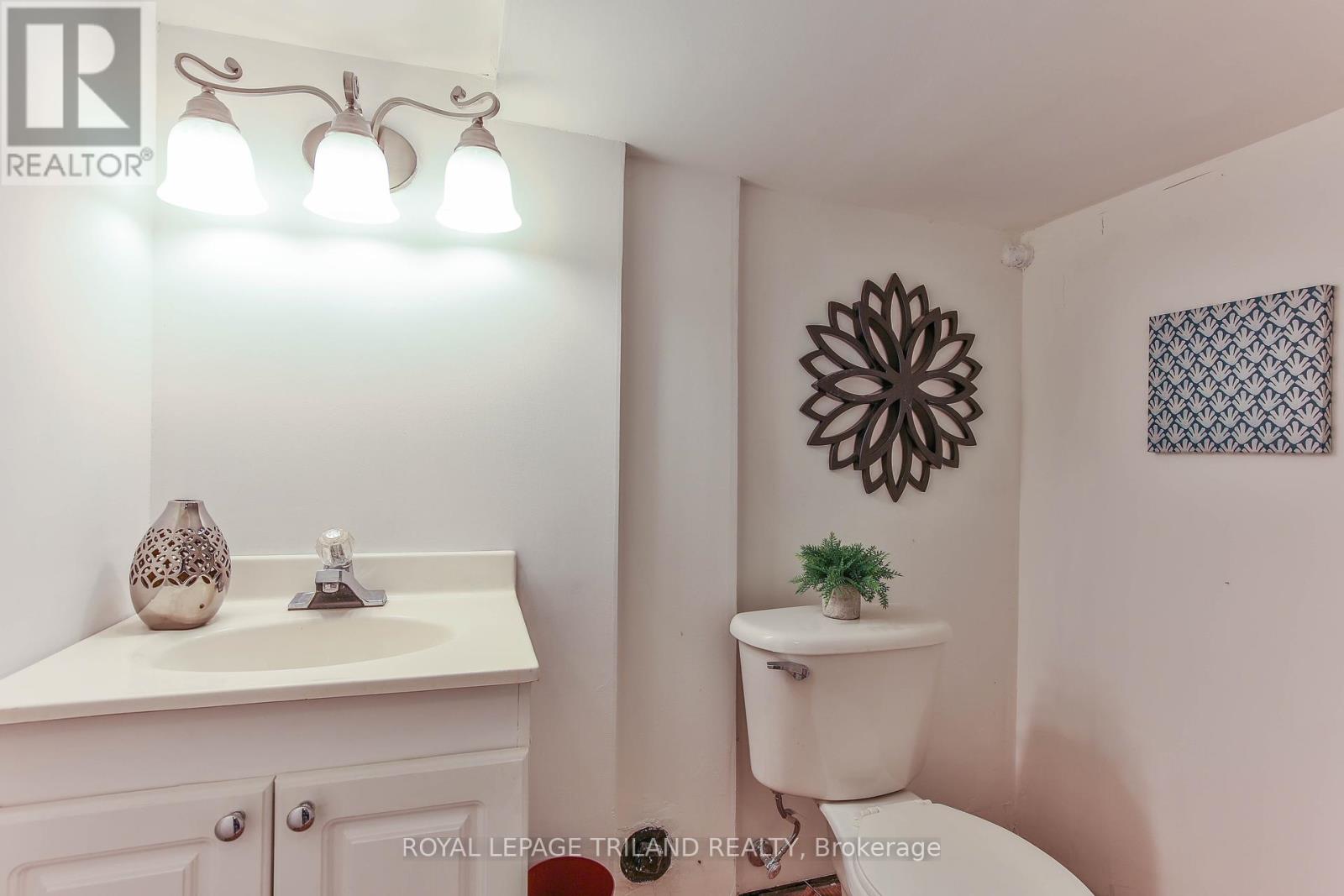812 Adelaide Street N, London East, Ontario  N5Y 2L9 - Photo 30 - X12066523
