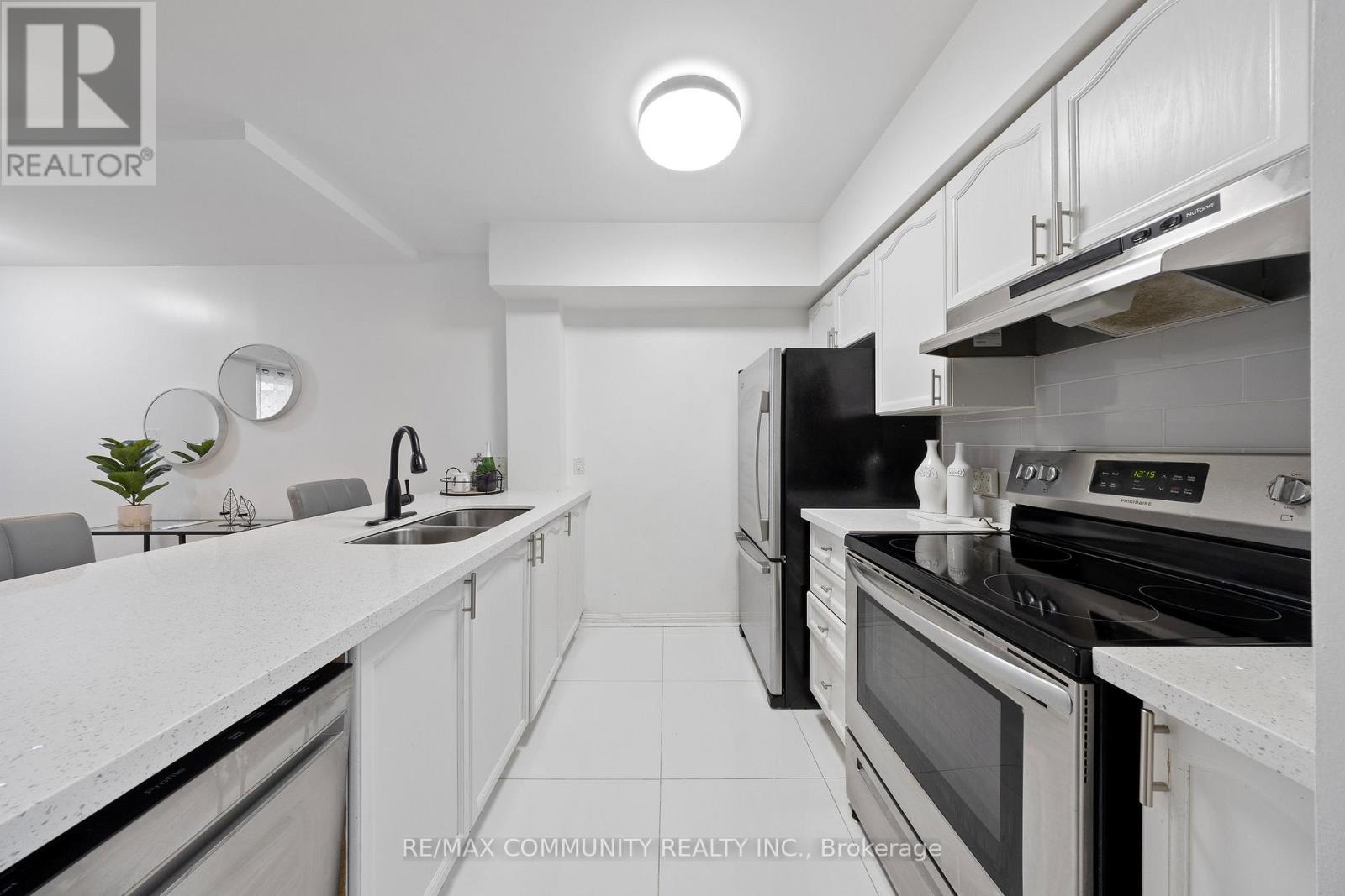 101 - 1 Sudbury Street, Toronto, Ontario  M6J 3W6 - Photo 9 - C12075593