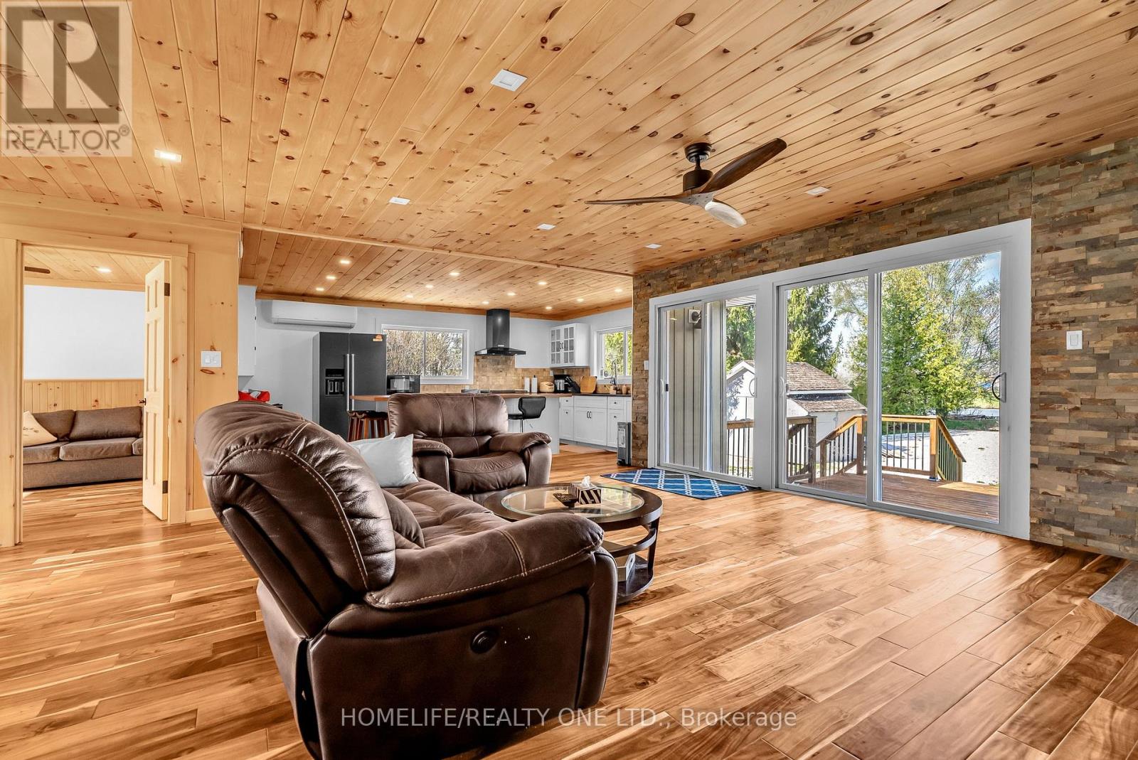 4055 Glen Cedar Drive, Ramara, Ontario  L3V 6H7 - Photo 18 - S12075586