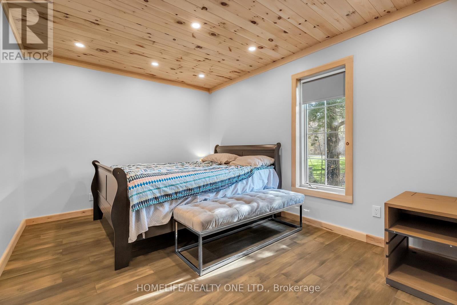 Property at 4055 GLEN CEDAR DRIVE image 4