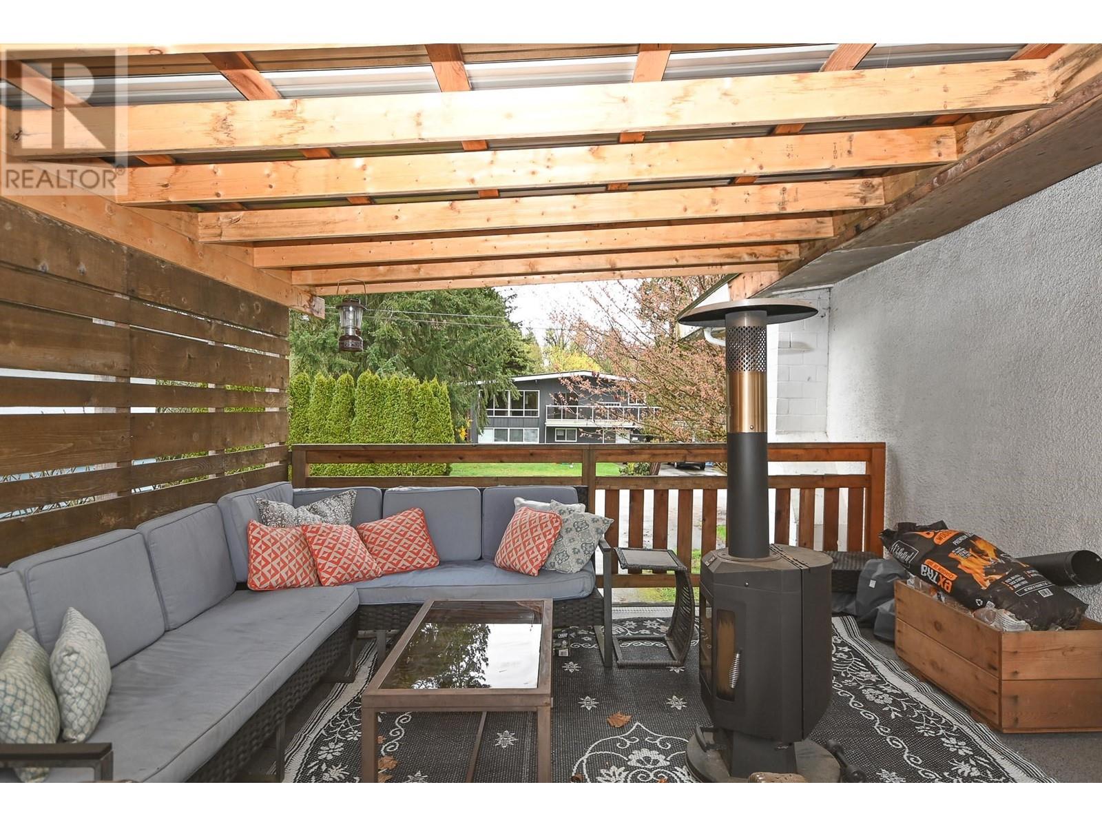 3661 Vincent Street, Port Coquitlam, British Columbia  V3B 3T8 - Photo 13 - R2988962