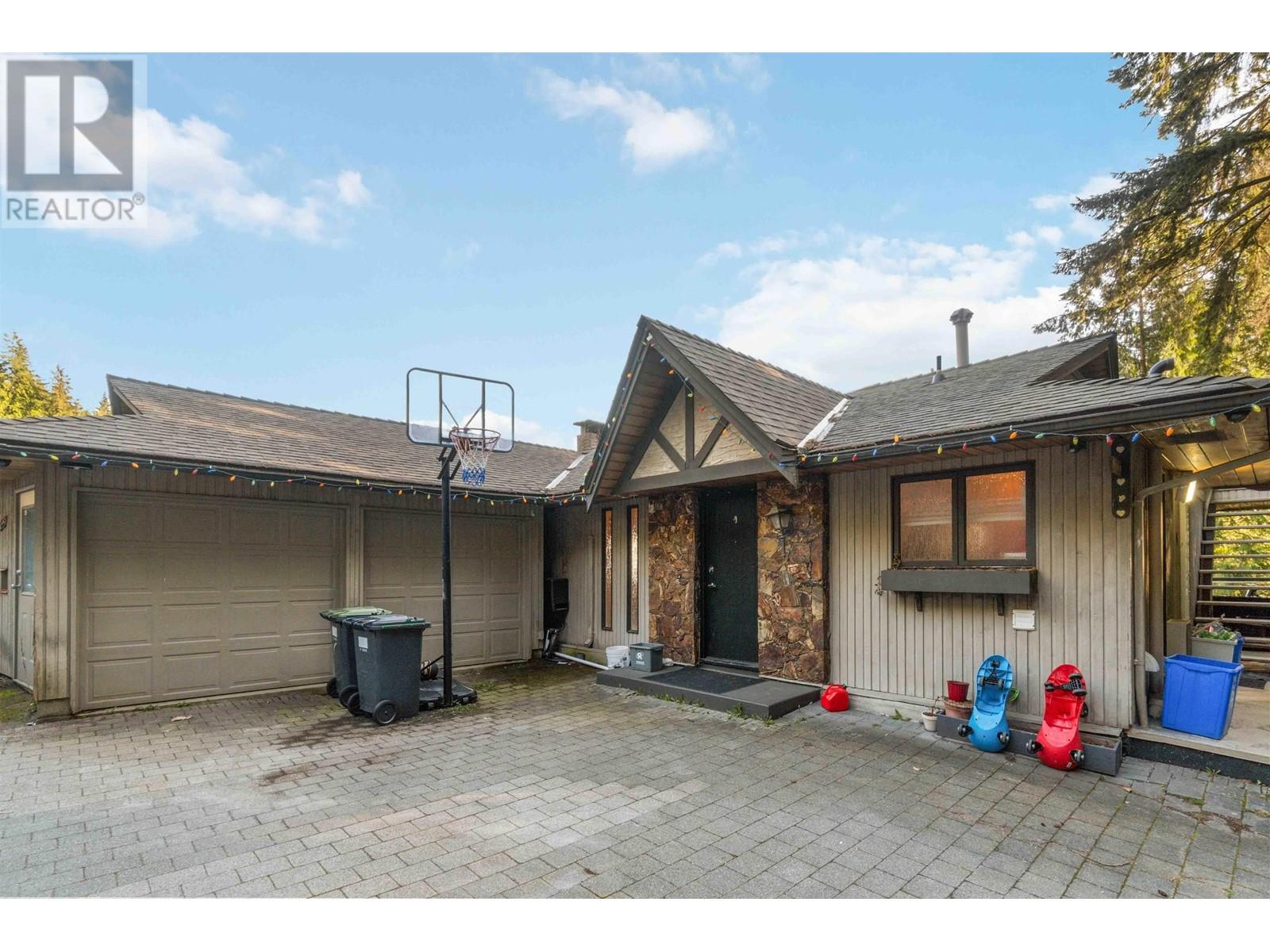 Property at 5189 MADEIRA COURT image 1