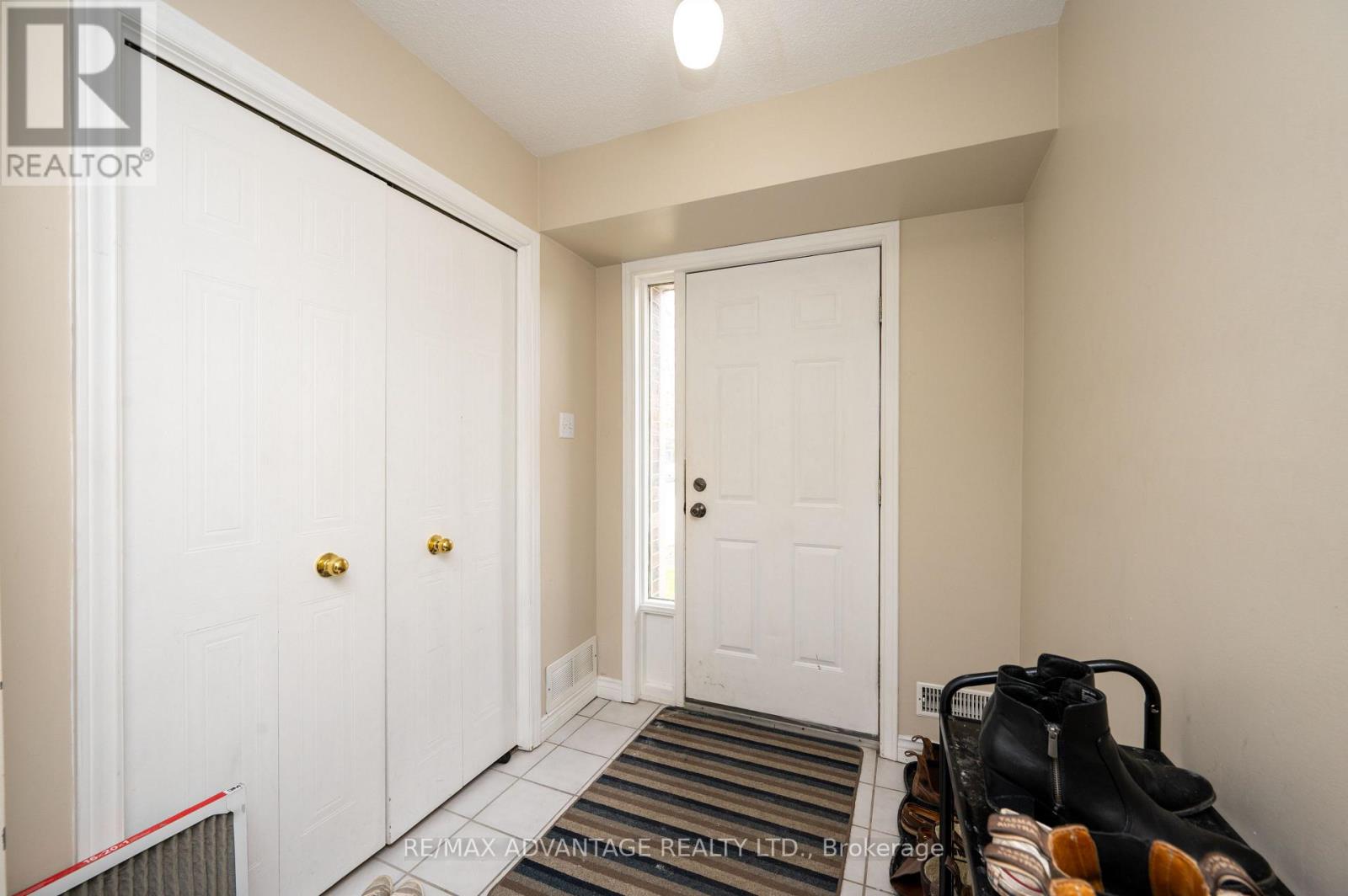 Property at 19 - 1548 RICHMOND STREET image 3