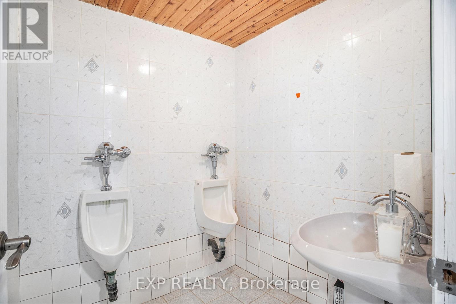 8411 Russell Road, Ottawa, Ontario  K4B 0J7 - Photo 27 - X12075637