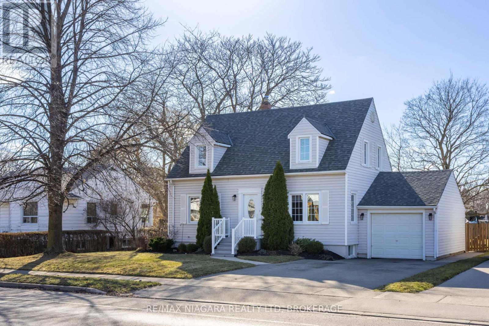 368 Linwell Road, St. Catharines, Ontario  L2M 2P2 - Photo 2 - X12075657