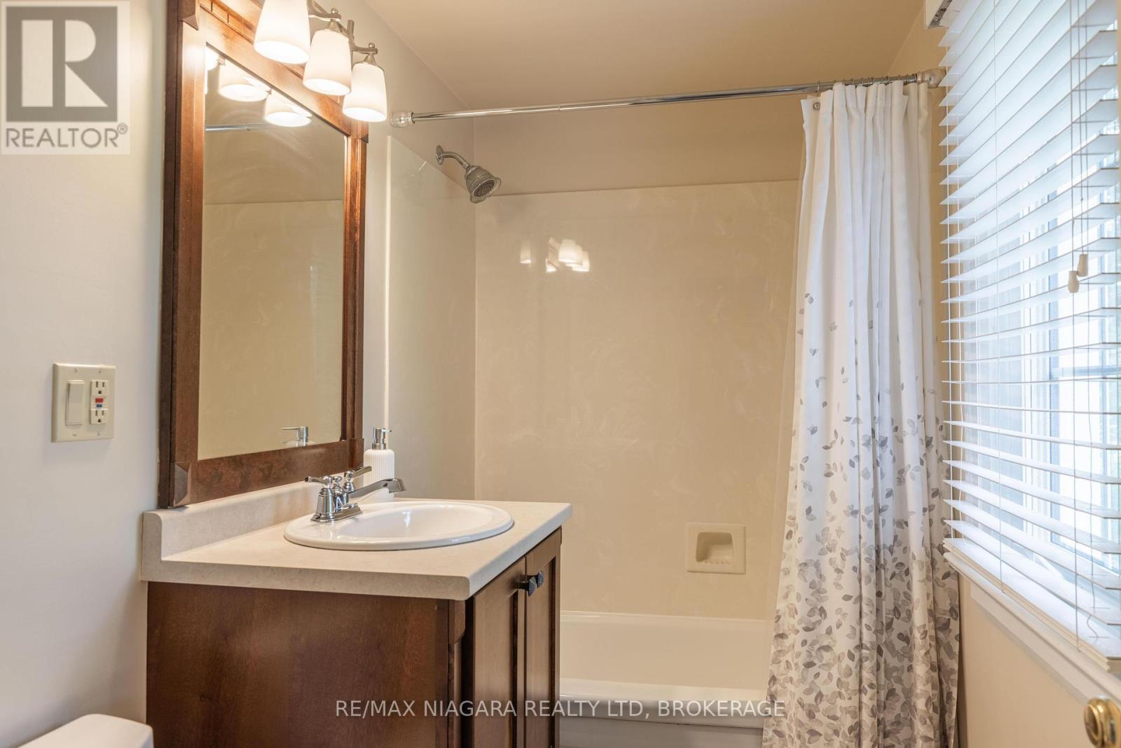 368 Linwell Road, St. Catharines, Ontario  L2M 2P2 - Photo 21 - X12075657