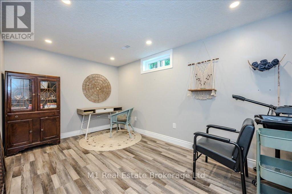 5767 Second Line E, Guelph/eramosa, Ontario  N0B 1B0 - Photo 36 - X12075633