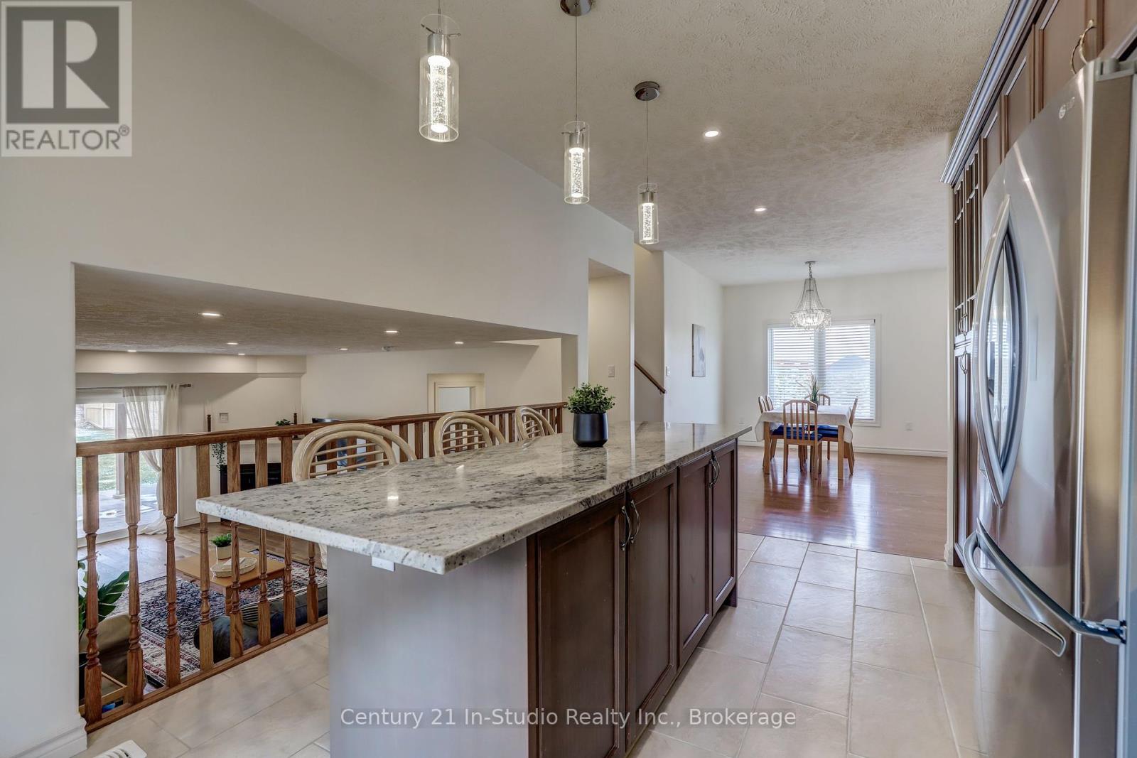 439 Ridge Street, Saugeen Shores, Ontario  N0H 2C1 - Photo 12 - X12075667