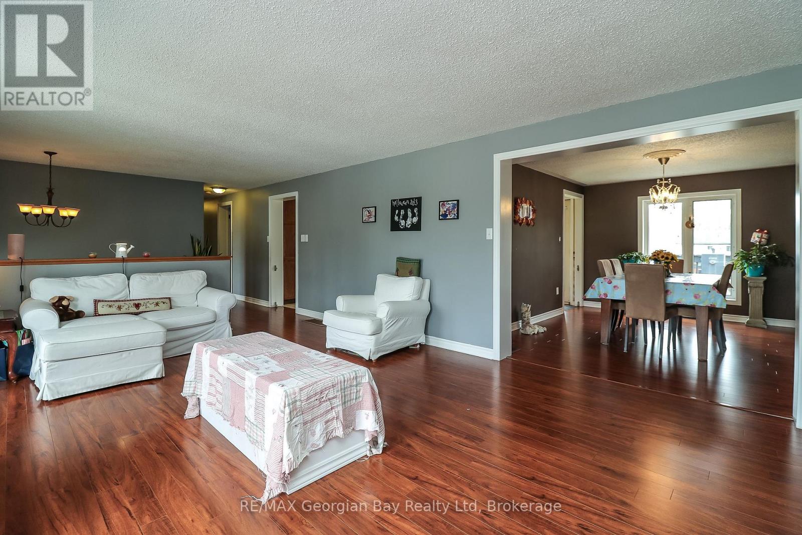 117 Bay Street, Tay, Ontario  L0K 2A0 - Photo 12 - S12075225