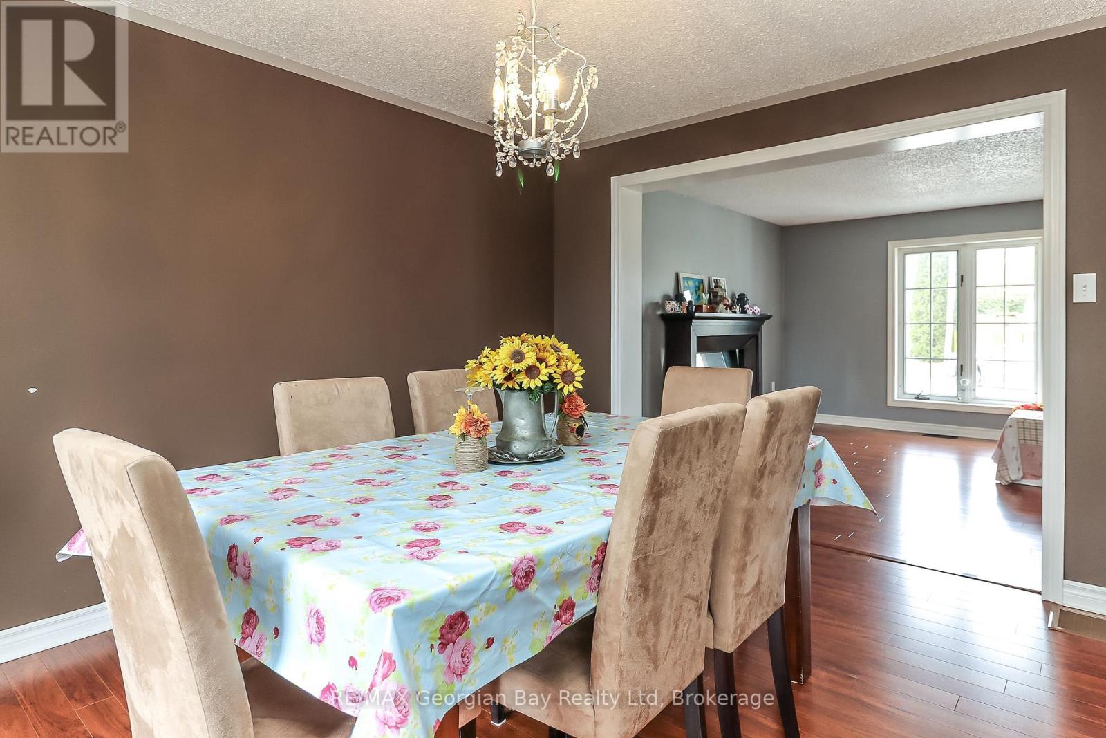117 Bay Street, Tay, Ontario  L0K 2A0 - Photo 13 - S12075225
