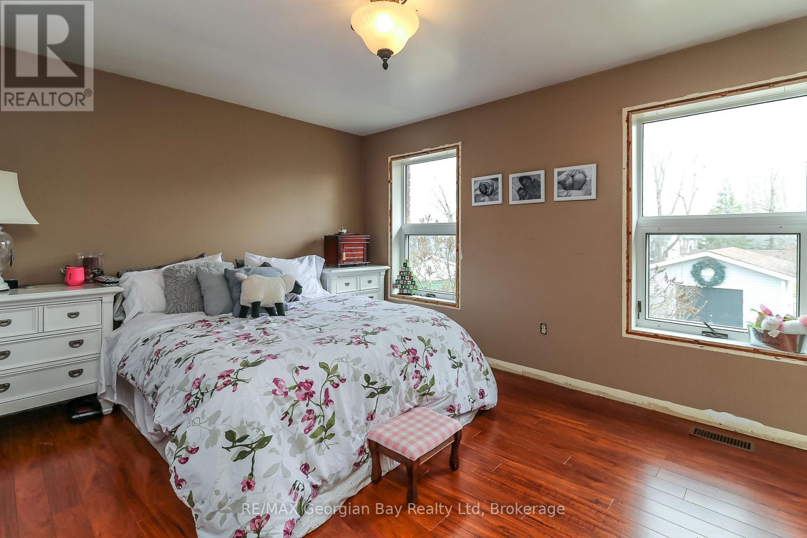 117 Bay Street, Tay, Ontario  L0K 2A0 - Photo 20 - S12075225