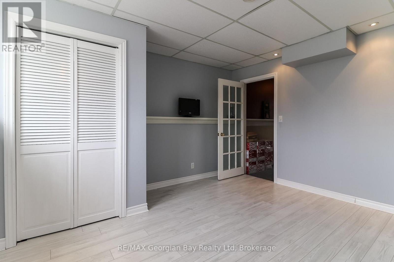 117 Bay Street, Tay, Ontario  L0K 2A0 - Photo 31 - S12075225