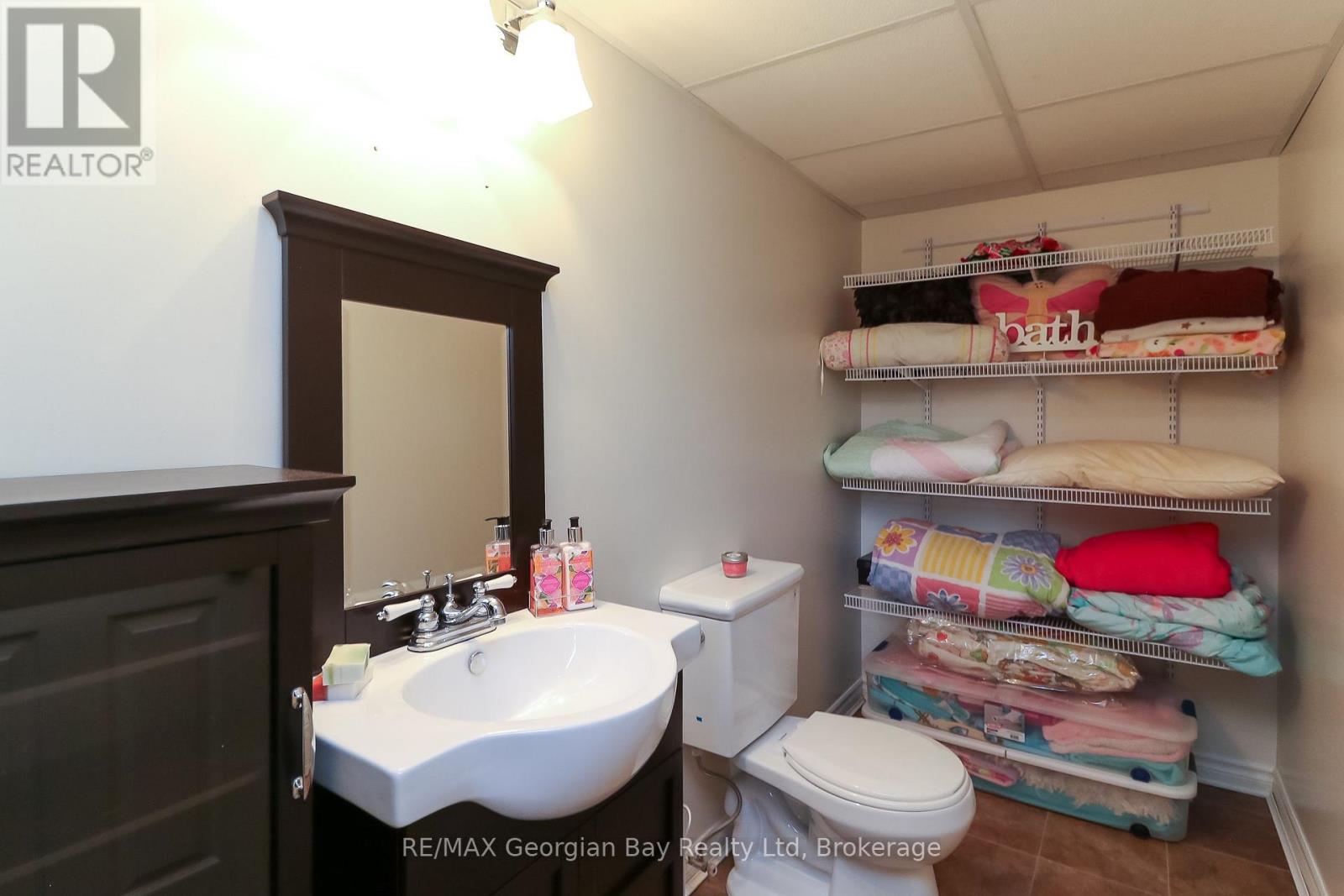 117 Bay Street, Tay, Ontario  L0K 2A0 - Photo 33 - S12075225
