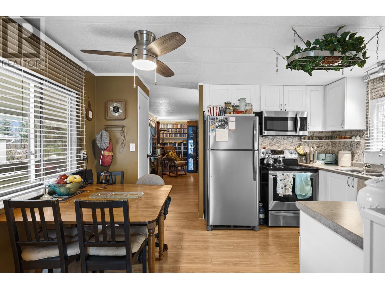 Property at 1929 97 Highway S Unit# 60 image 2