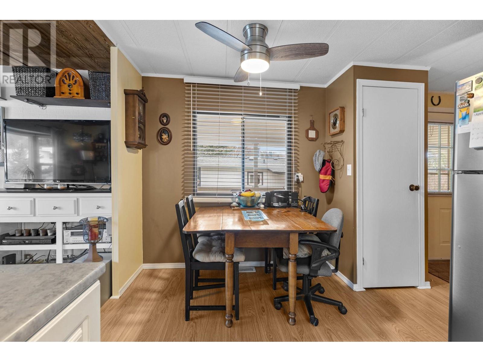 Property at 1929 97 Highway S Unit# 60 image 4