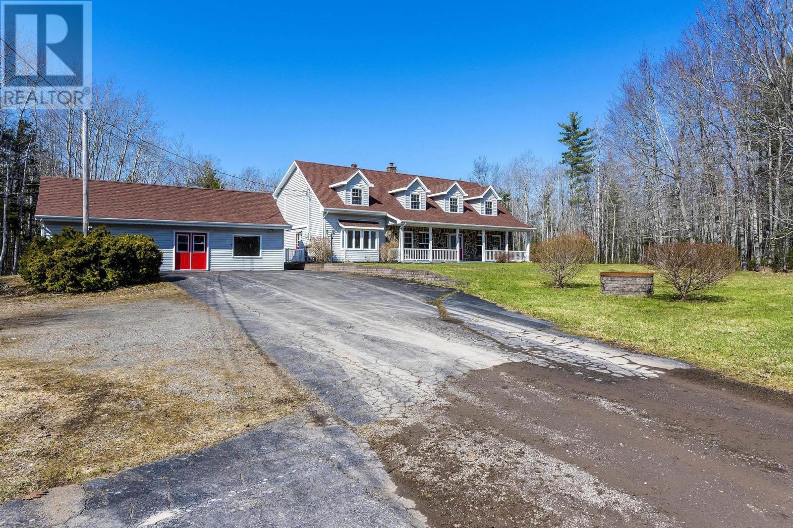 Property at 33 Hall Road S image 2