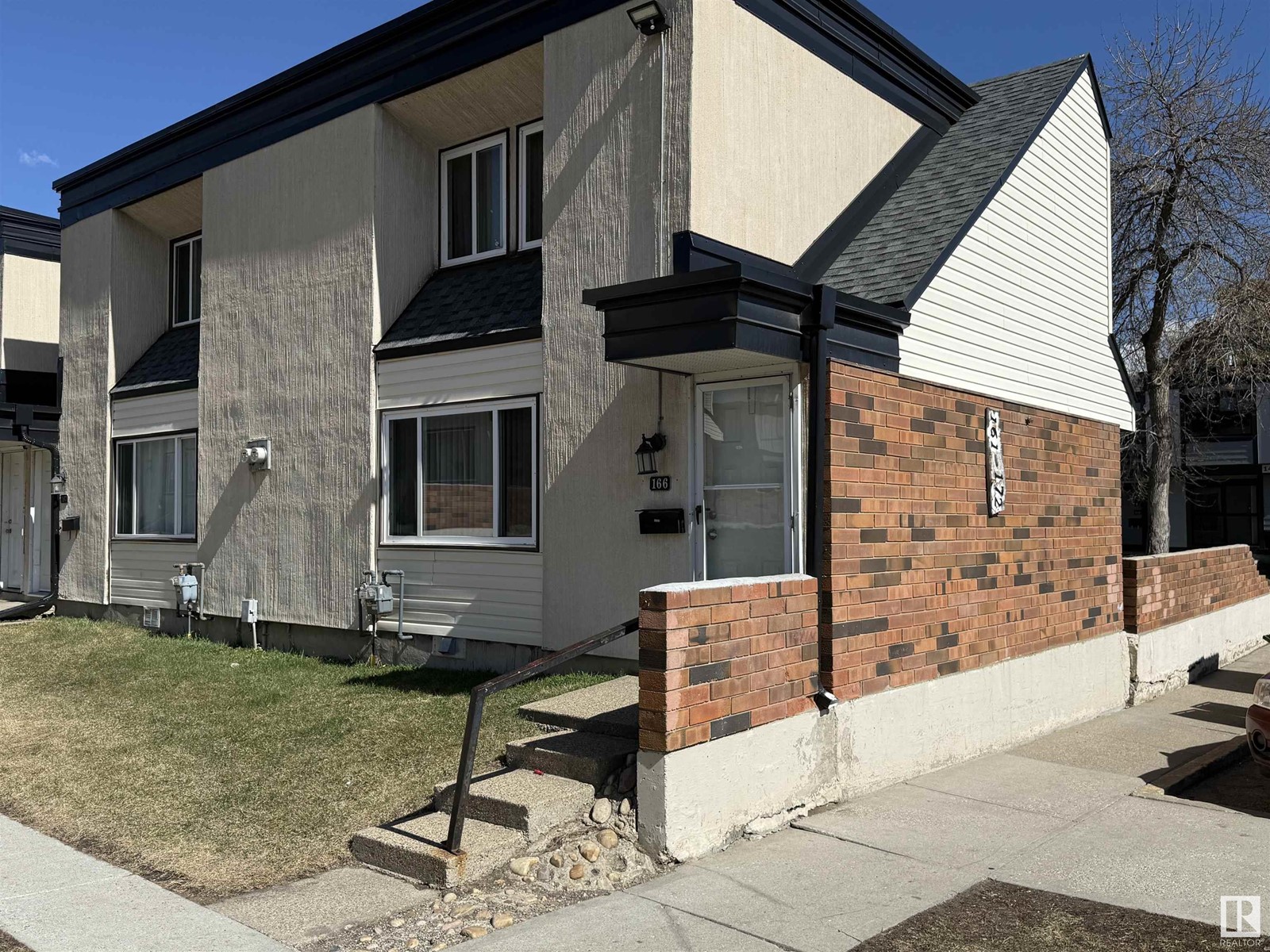 Property at #166 3308 113 AV NW image 1