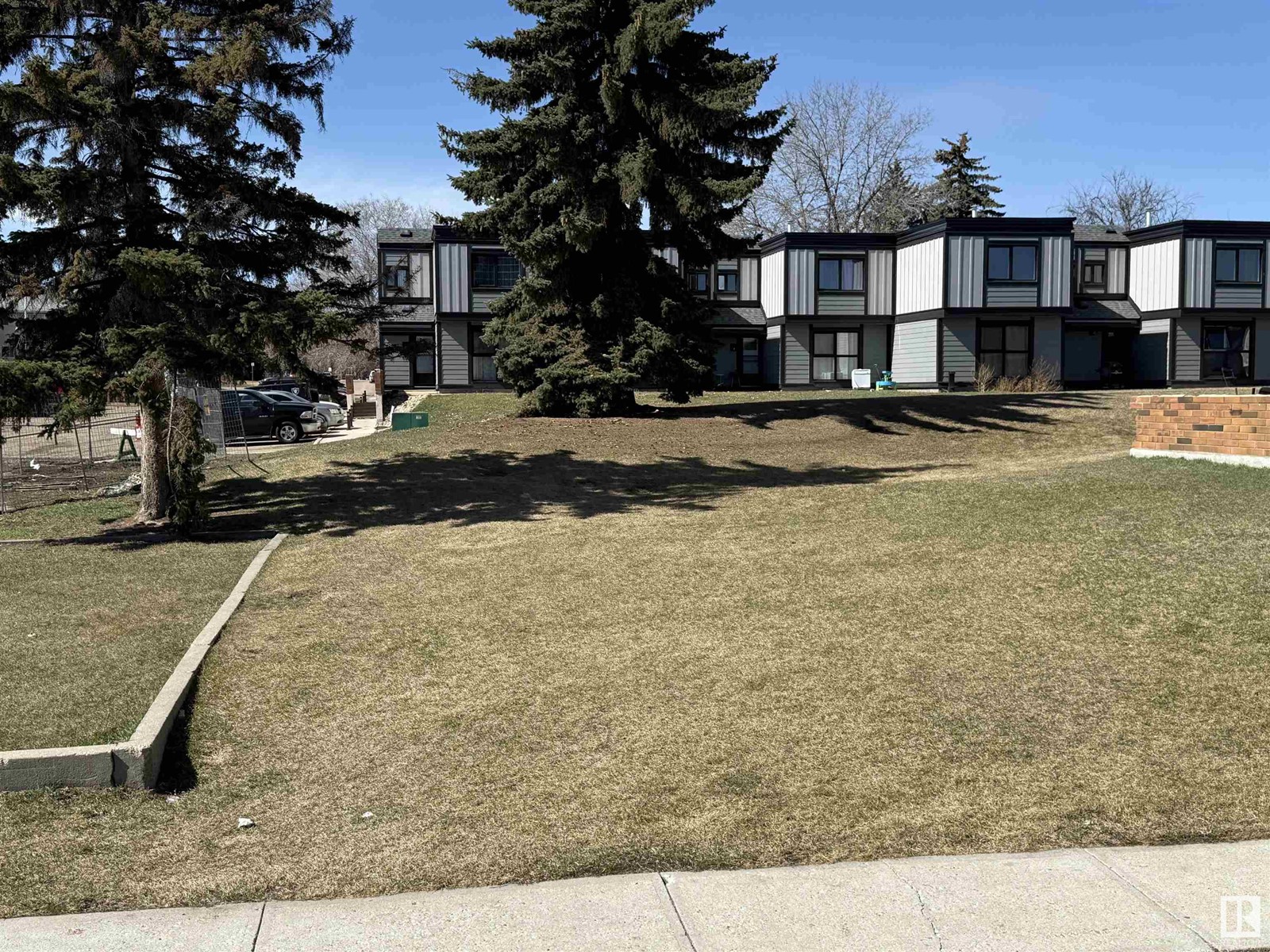 Property at #166 3308 113 AV NW image 3